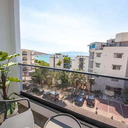 Noam Luxury Hotel 4*