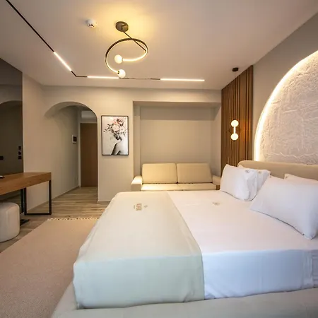Noam Luxury Hotel 4*